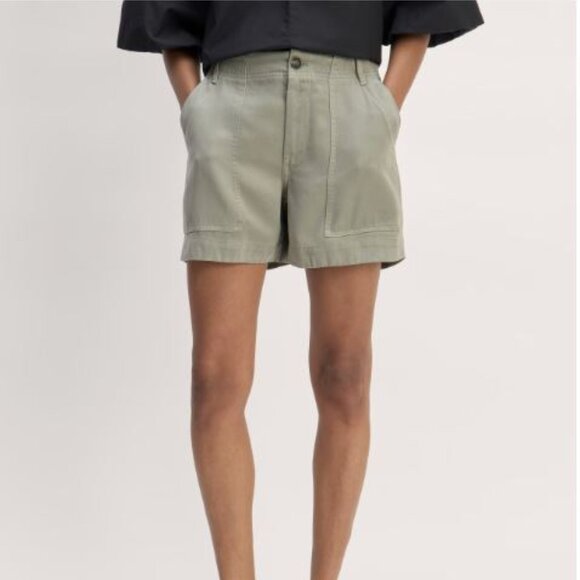 Everlane Pants - Everlane Utility Shorts in Buttersoft